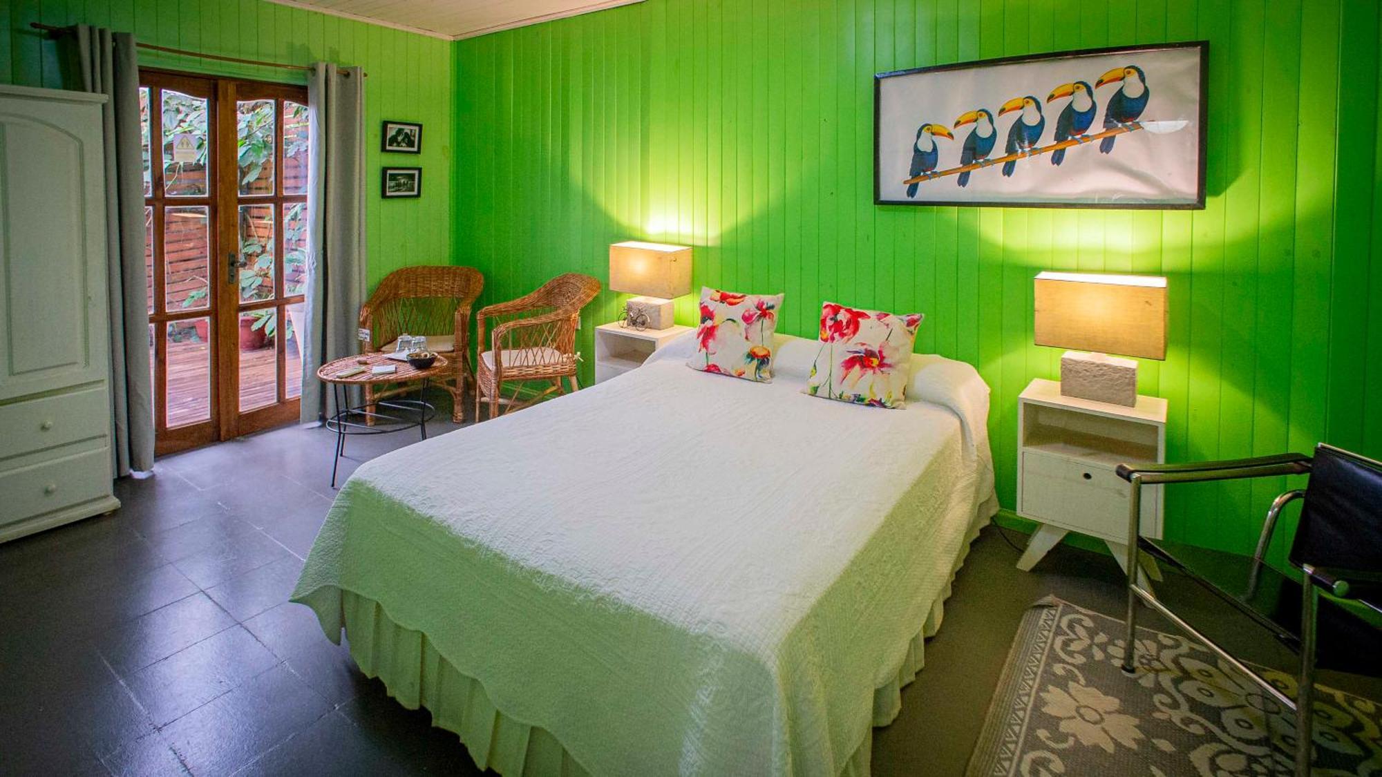 Secret Garden Iguazu Bed & Breakfast Puerto Iguazu Bagian luar foto