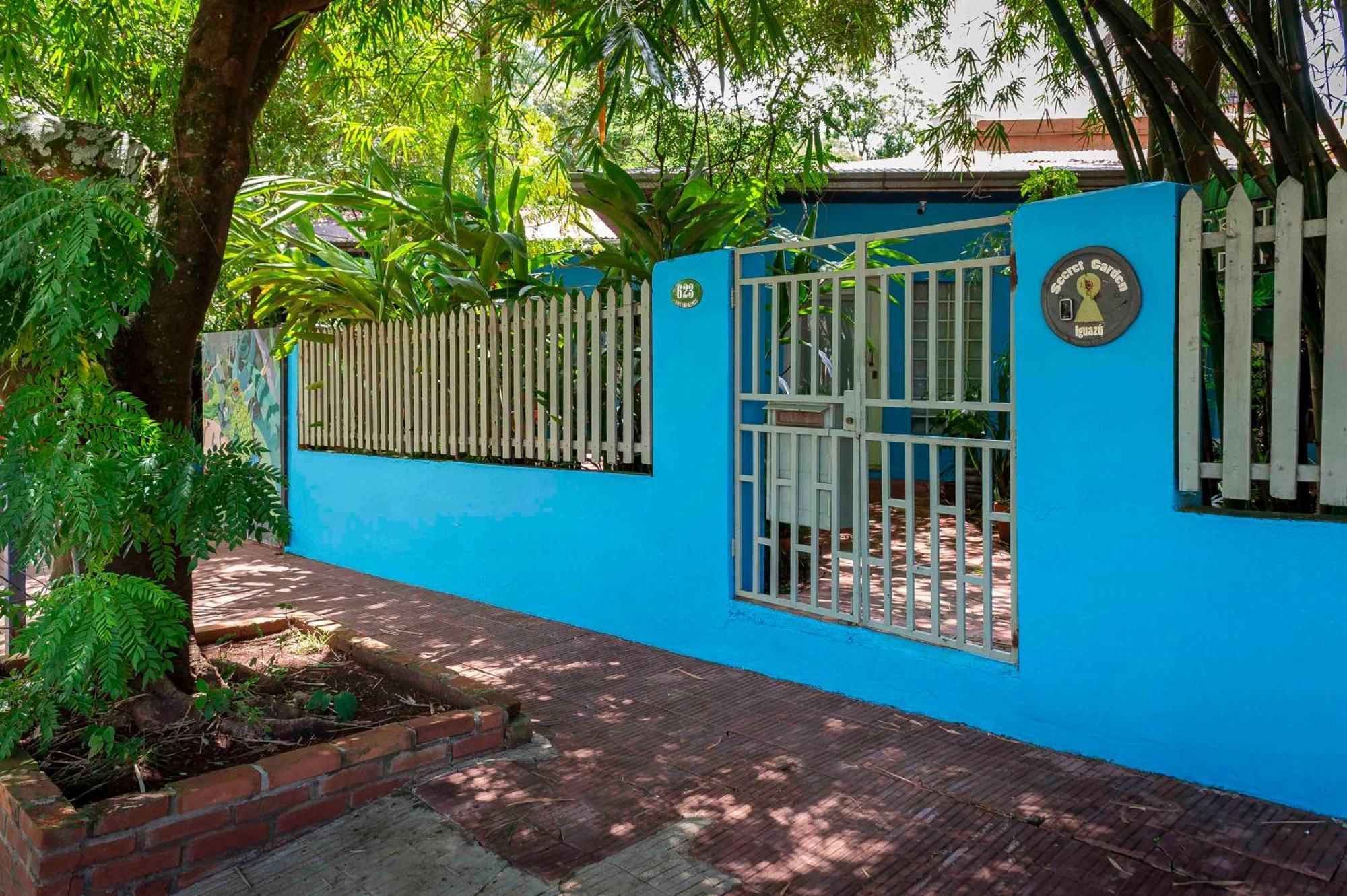 Secret Garden Iguazu Bed & Breakfast Puerto Iguazu Bagian luar foto